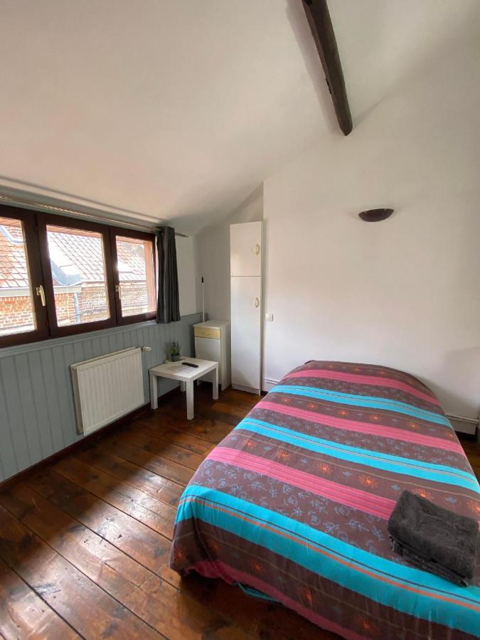 Appartement Dans Une Impasse Calme Proche De La Gare Amiens Exterior foto